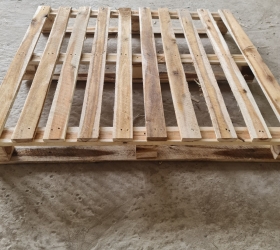 Pallet gỗ tràm nâng 3 hướng