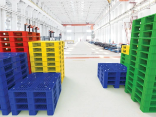 Pallet nhựa – sản phẩm không thể thiếu trong ngành xuất nhập khẩu