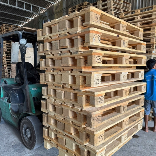 Pallet giá rẻ long an