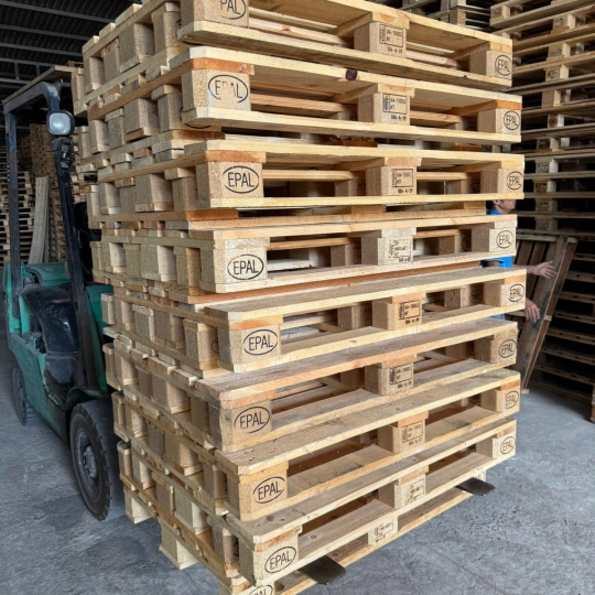 Pallet gỗ bình phước
