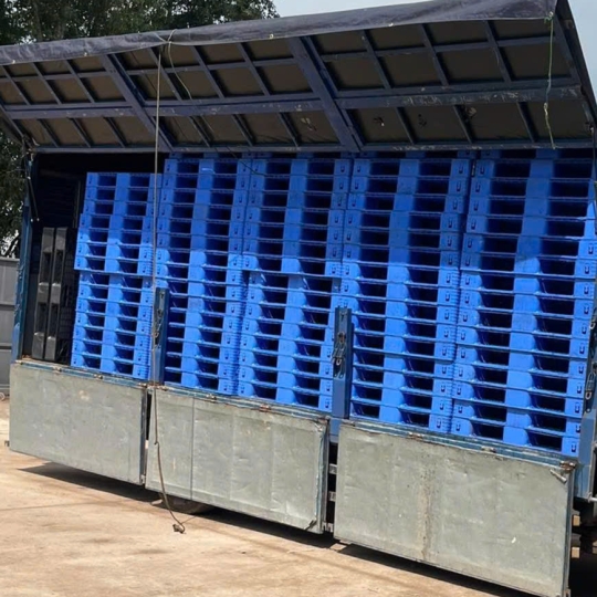 pallet nhựa giá rẻ VSIP